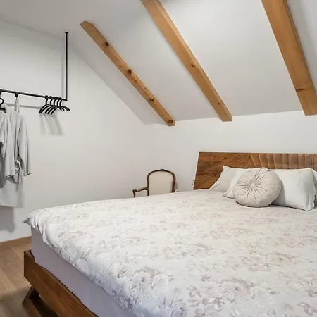 Mountain Volta فيلة Lič