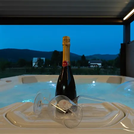 Mountain Volta فيلة *